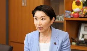 税調インナーを自ら辞任し、サナ首相の減税方針に反旗を翻した小渕優子。